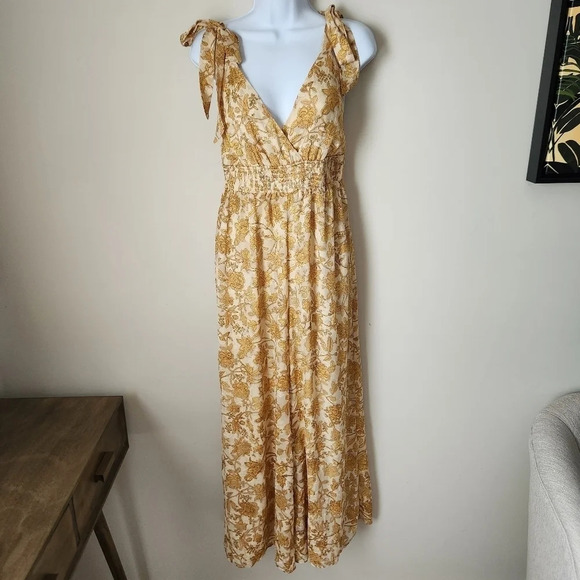 NWT Lulu's | Forever Days Cream Floral Jacquard Tie Strap Wide Leg Jumpsuit Sz M - Picture 4 of 13